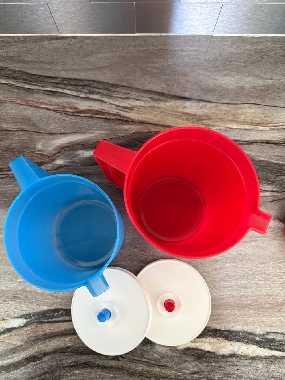 Tupperware Juice Container Bundle - Picture 4 of 6